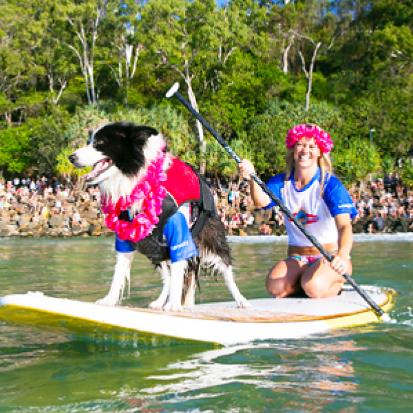2017 Best Wave winners Caitlin and Indi